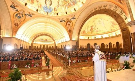قداسة البابا تواضروس يصلي قداس العيد بكاتدرائية “الميلاد” بالعاصمة الإدارية